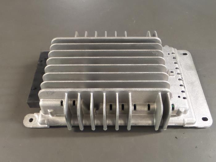Alfa Romeo GT Radio versterker