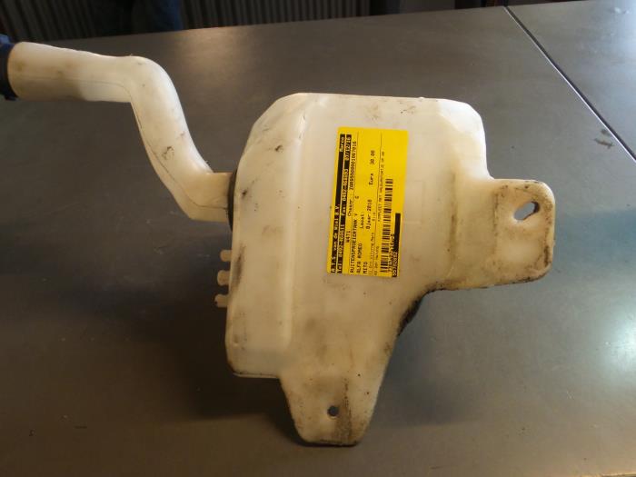 Alfa Romeo Mito Ruitensproeiertank voor