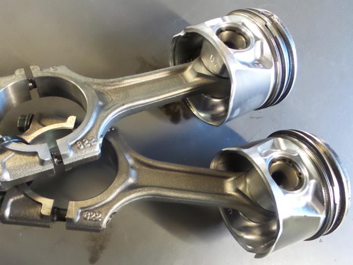 Alfa Romeo Mito Zuiger