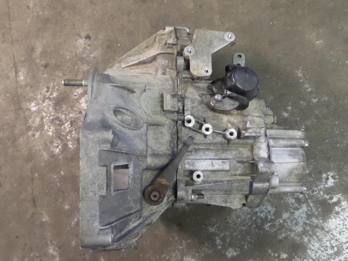 Versnellingsbak van een Opel Combo 2012