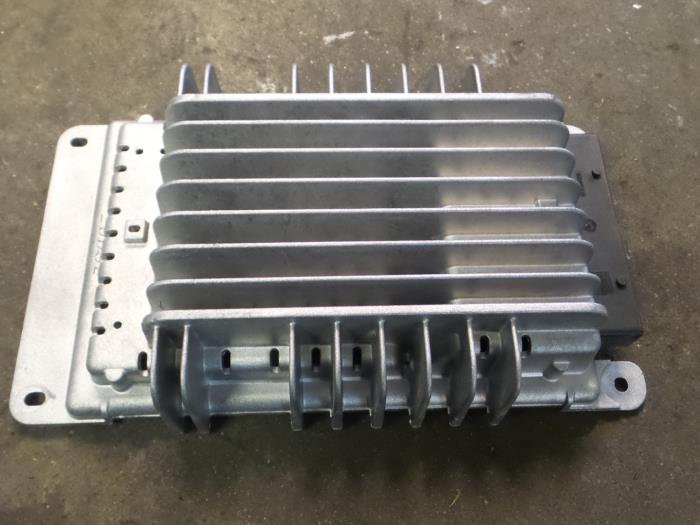 Alfa Romeo GT Radio versterker