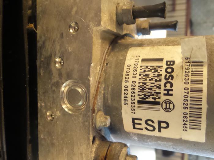 Alfa Romeo GT ABS Pomp