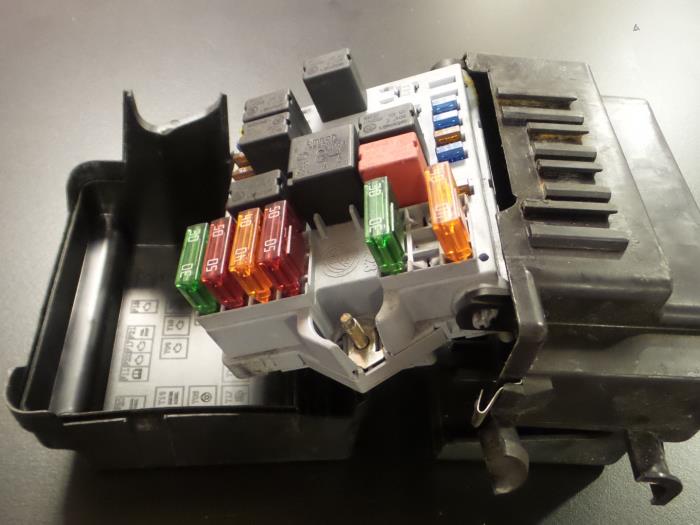 Alfa Romeo 147 Zekeringkast