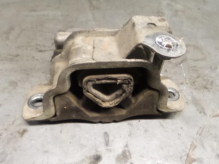 Alfa Romeo Mito Motorsteun