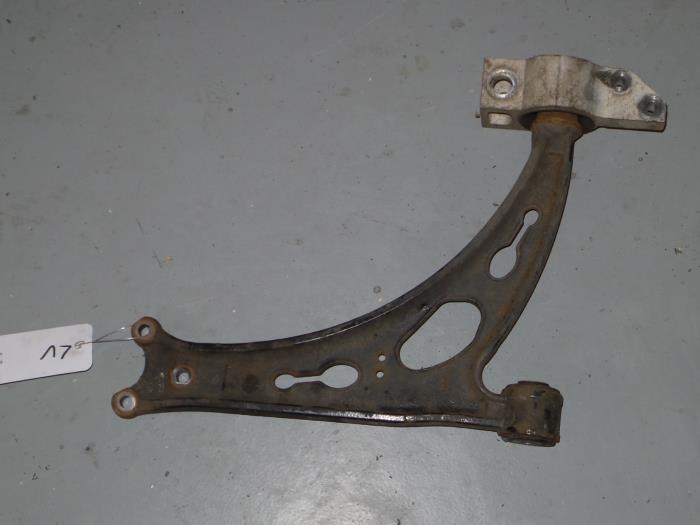 Volkswagen Caddy Draagarm links-voor