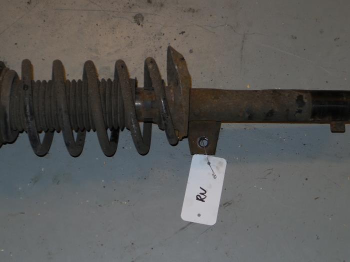 Volkswagen Caddy Schokdemperpoot rechts-voor