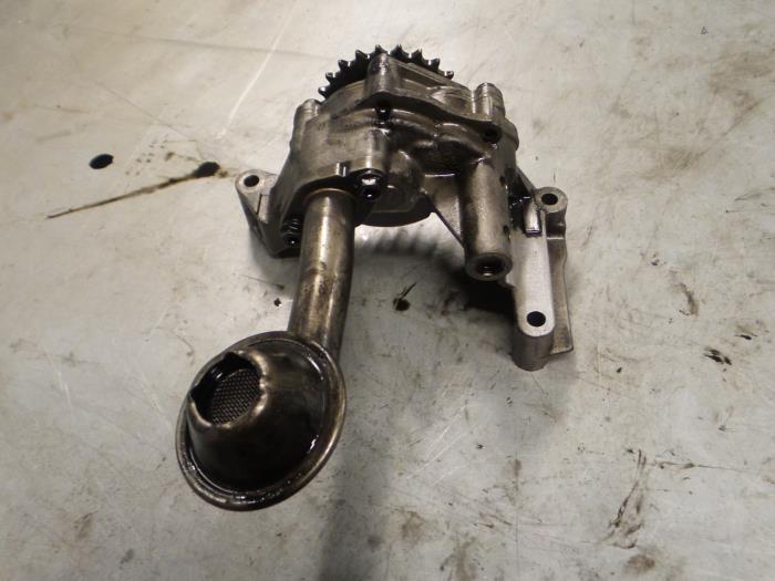 Volkswagen Caddy Oliepomp