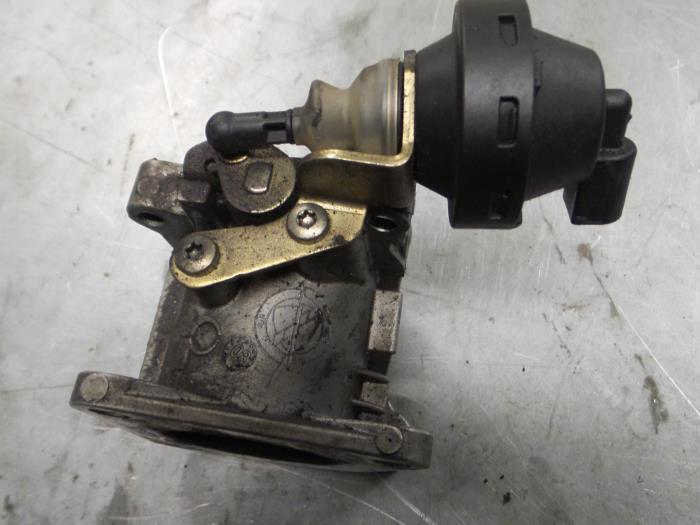 Alfa Romeo 156 Gasklephuis