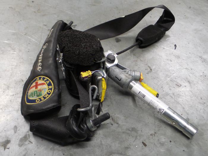 Alfa Romeo Mito Gordelspanner links