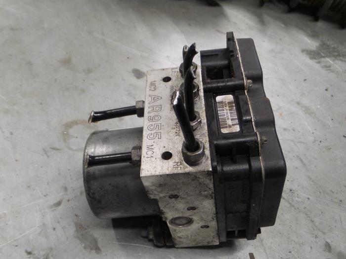 ABS Pomp Alfa Romeo Mito ()