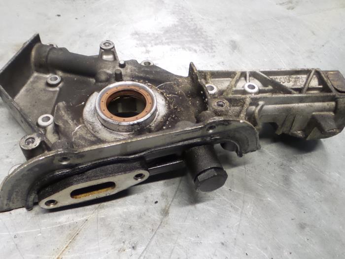 Alfa Romeo 147 Oliepomp