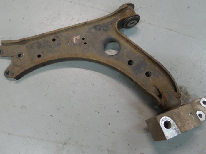 Seat Altea Draagarm links-voor