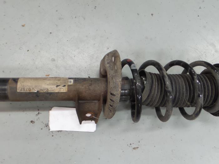 Seat Altea Schokdemperpoot links-voor