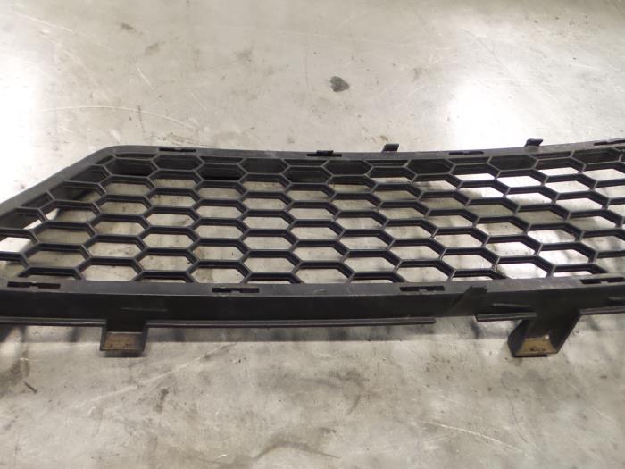 Alfa Romeo 159 Bumper Rooster