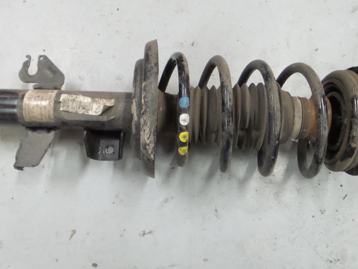 Alfa Romeo Giulietta Schokdemperpoot links-voor