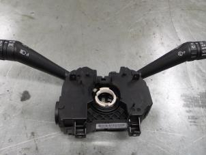 Gebruikte Combischakelaar Stuurkolom Alfa Romeo Giulietta (940) 1.6 JTDm 16V Prijs € 80,00 Margeregeling aangeboden door A.T.S. van de Wiel