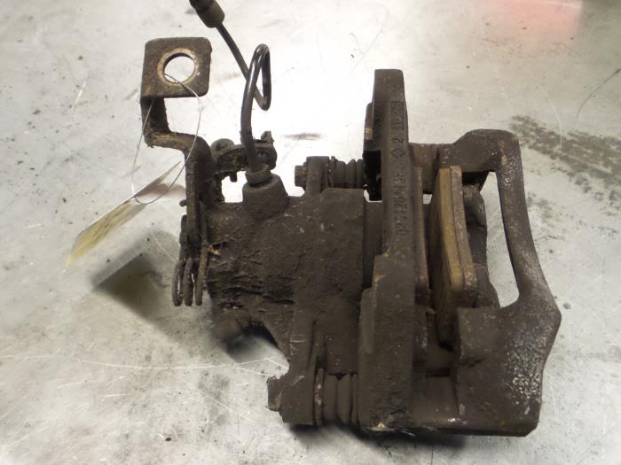 Renault Master Remklauw (Tang) links-achter