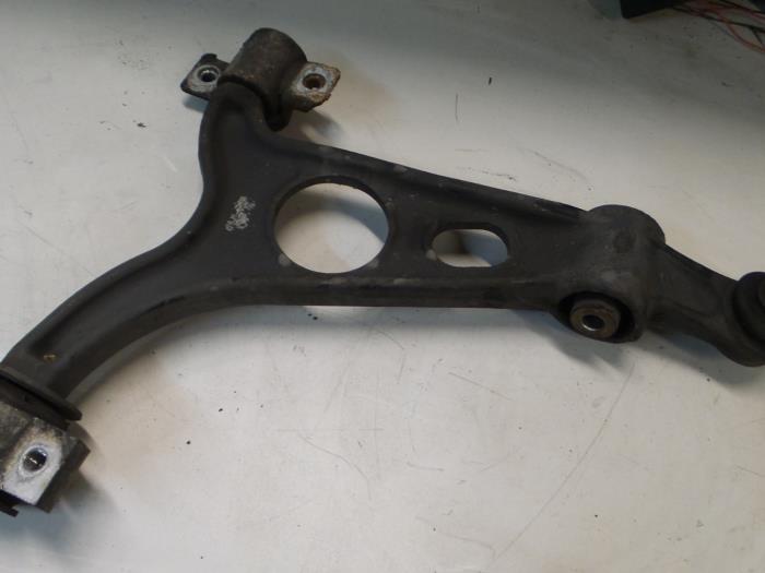 Alfa Romeo GT Draagarm links-voor