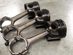 Gebruikte Zuiger Opel Combo Prijs € 165,00 Margeregeling aangeboden door A.T.S. van de Wiel