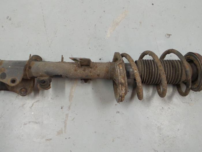 Alfa Romeo 156 Schokdemperpoot rechts-achter