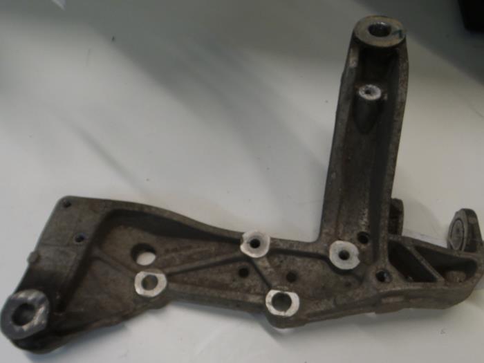 Seat Leon Draagarm links-voor