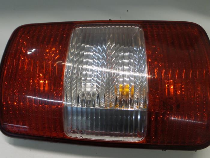 Volkswagen Caddy Achterlicht links