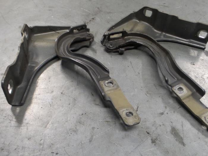 Alfa Romeo Mito Motorkap Scharnier