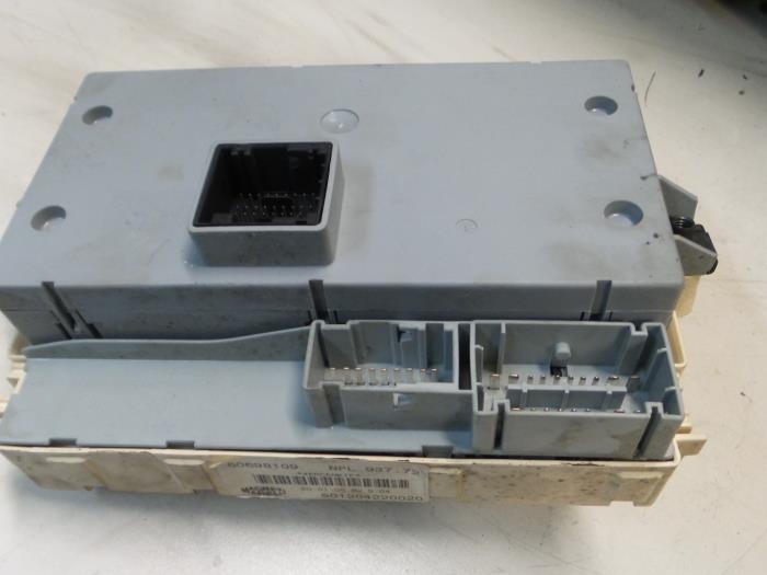 Alfa Romeo 147 Zekeringkast