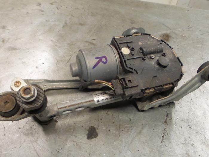 Seat Leon Ruitenwissermotor voor