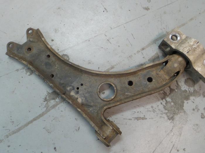 Seat Leon Draagarm links-voor