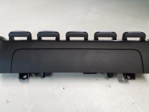 Gebruikte Mistlamp Schakelaar Alfa Romeo Giulietta (940) 1.6 JTDm 16V Prijs € 55,00 Margeregeling aangeboden door A.T.S. van de Wiel