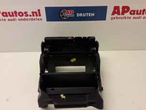 Gebruikte Steun (diversen) Audi A4 (B7) 2.0 TDI 16V Prijs € 20,00 Margeregeling aangeboden door AP Autos