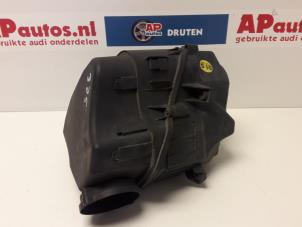 Gebruikte Luchtfilterhuis Audi A8 (D3) 3.7 V8 40V Quattro Prijs € 19,99 Margeregeling aangeboden door AP Auto's