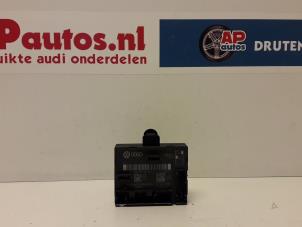 Gebruikte Deur module Audi A4 (B8) 2.0 TDI 16V Prijs € 24,99 Margeregeling aangeboden door AP Autos