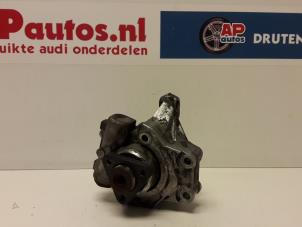 Gebruikte Pomp Servo Audi A6 Avant (C6) 2.4 V6 24V Prijs € 45,00 Margeregeling aangeboden door AP Autos