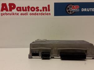 Gebruikte Radio versterker Audi A4 Avant (B8) 2.0 TDI 143 16V Prijs € 34,99 Margeregeling aangeboden door AP Autos