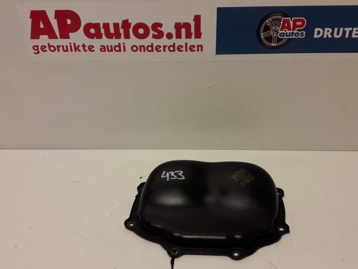 Gebruikte Distributiedeksel Audi A6 Avant (C6) 2.4 V6 24V Prijs € 19,99 Margeregeling aangeboden door AP Auto's