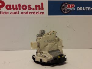 Gebruikte Deurslot Mechaniek 4Deurs links-achter Audi A4 (B7) 2.0 TDI 16V Prijs € 30,00 Margeregeling aangeboden door AP Autos