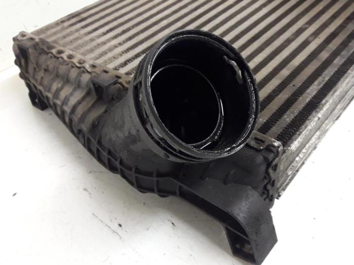 Intercooler van een Audi Q7 (4LB) 3.0 TDI V6 24V 2006