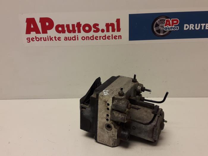 Gebruikte ABS Pomp Audi A6 Avant (C4) 2.6 V6 Prijs € 39,99 Margeregeling aangeboden door AP Auto's