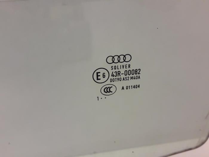 Portierruit 2Deurs links van een Audi A1 (8X1/8XK) 1.6 TDI 16V 2012
