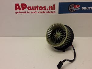 Gebruikte Chaufage Ventilatiemotor Audi 80 (B4) 2.0 E Prijs € 19,99 Margeregeling aangeboden door AP Autos