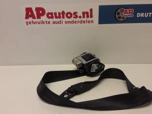 Gebruikte Veiligheidsgordel rechts-voor Audi A6 (C6) 2.0 TDI 16V Prijs € 29,99 Margeregeling aangeboden door AP Autos