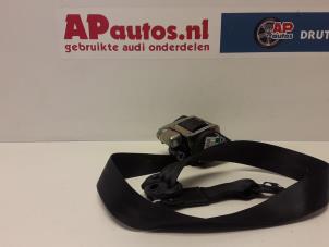 Gebruikte Veiligheidsgordel rechts-voor Audi A4 Avant (B6) 2.0 20V Prijs € 19,99 Margeregeling aangeboden door AP Autos