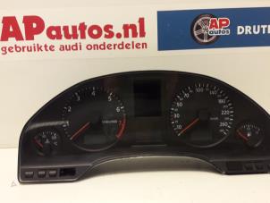 Gebruikte Tellerklok Audi A8 (D2) 4.2 V8 40V Quattro Prijs op aanvraag aangeboden door AP Autos