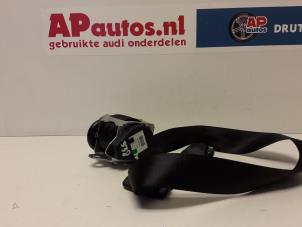 Gebruikte Veiligheidsgordel rechts-voor Audi TT (8N3) 1.8 20V Turbo Prijs € 39,99 Margeregeling aangeboden door AP Autos