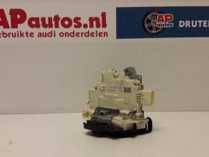 Gebruikte Deurslot Mechaniek 2Deurs rechts Audi A3 (8P1) 1.9 TDI Prijs € 45,00 Margeregeling aangeboden door AP Autos