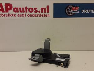 Gebruikte Antenne Versterker Audi A3 Sportback (8PA) 1.6 TDI 16V Prijs € 25,00 Margeregeling aangeboden door AP Autos