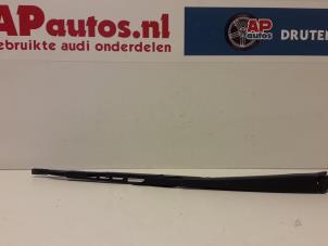 Gebruikte Ruitenwisserarm achter Audi A3 (8L1) 1.9 TDI 90 Prijs € 15,00 Margeregeling aangeboden door AP Autos