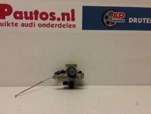Gebruikte Cilinderslot achter Audi A3 (8L1) 1.9 TDI 90 Prijs € 35,00 Margeregeling aangeboden door AP Autos